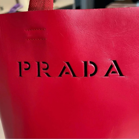 Rare Prada Red Leather Cut Out Tote Shopper - Picture 3 of 7